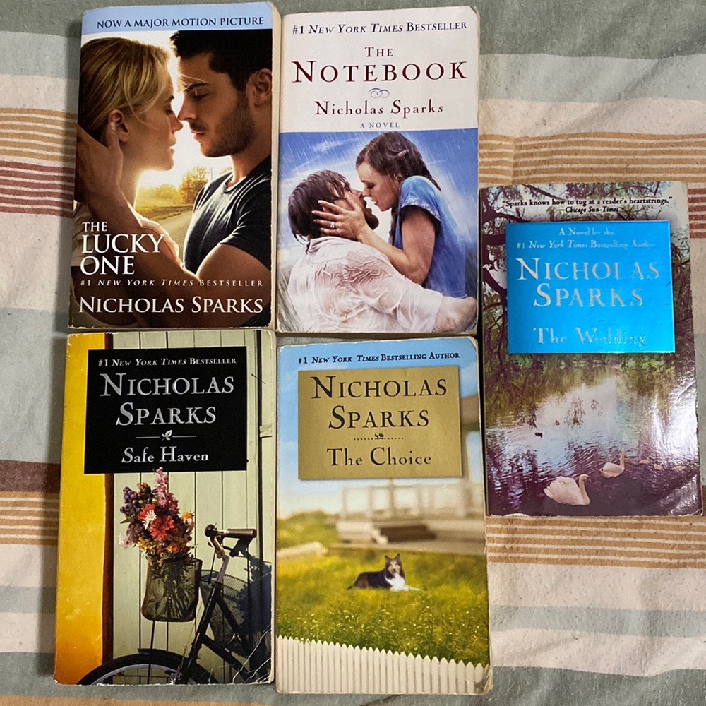 Set of 5 Nicholas Sparks books